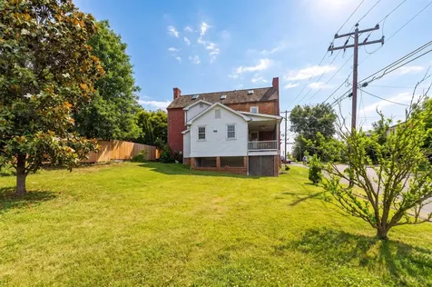 26 Fayette Street Staunton VA 24401