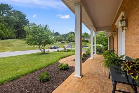610 Woodmont Drive Staunton VA 24401