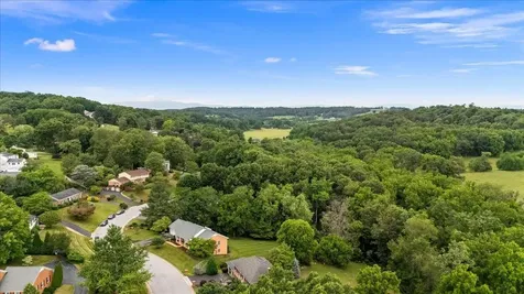 610 Woodmont Drive Staunton VA 24401