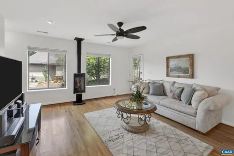 43 Creekside Circle Charlottesville VA 22902