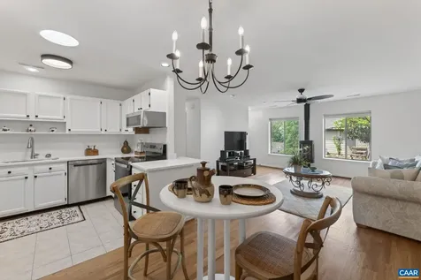 43 Creekside Circle Charlottesville VA 22902