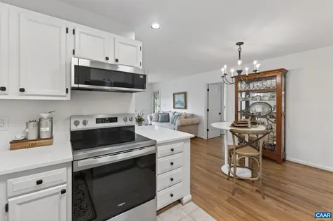 43 Creekside Circle Charlottesville VA 22902