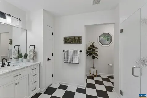43 Creekside Circle Charlottesville VA 22902