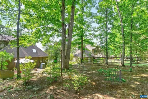43 Creekside Circle Charlottesville VA 22902