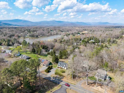 5343 Amicus Road Ruckersville VA 22968