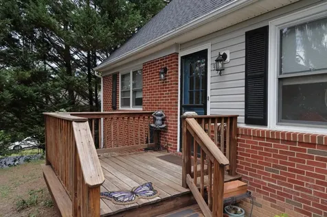 394 Horace Avenue Waynesboro VA 22980