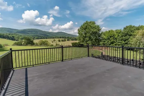 229 Summerdean Road Middlebrook VA 24459