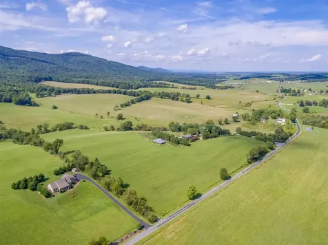 229 Summerdean Road Middlebrook VA 24459