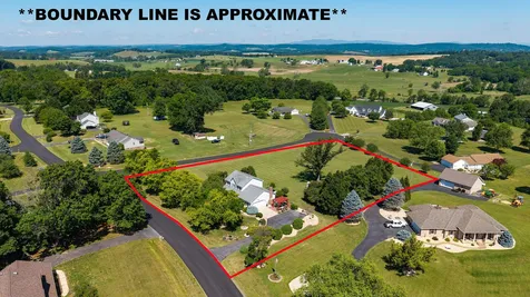 39 Cranberry Drive Stuarts Draft VA 24477