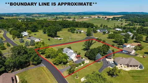 39 Cranberry Drive Stuarts Draft VA 24477