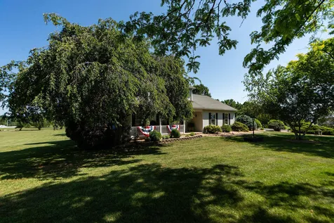 39 Cranberry Drive Stuarts Draft VA 24477
