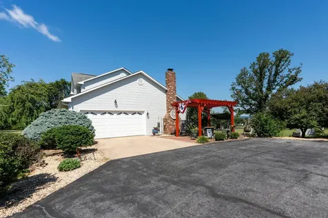 39 Cranberry Drive Stuarts Draft VA 24477