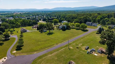 39 Cranberry Drive Stuarts Draft VA 24477