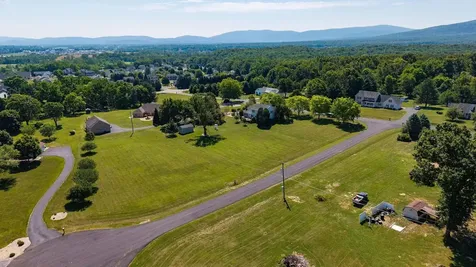 39 Cranberry Drive Stuarts Draft VA 24477