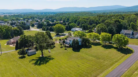 39 Cranberry Drive Stuarts Draft VA 24477
