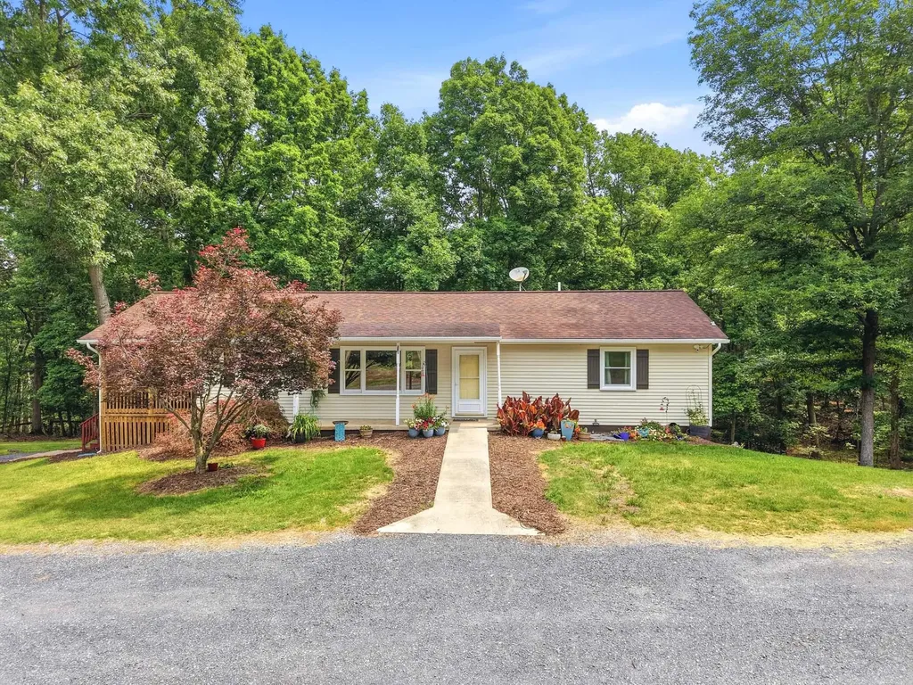 356 White Oak Lane New Market VA 22844