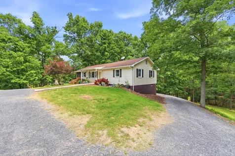 356 White Oak Lane New Market VA 22844