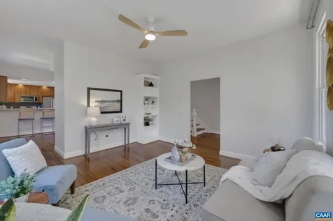 433 Winchester Avenue N Waynesboro VA 22980
