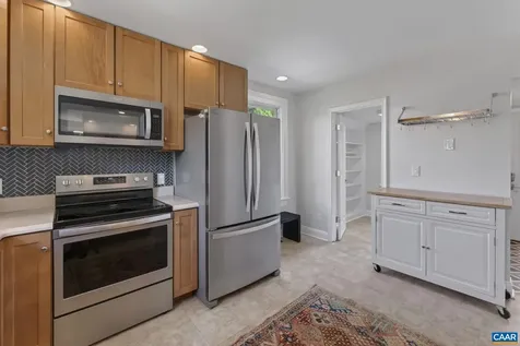 433 Winchester Avenue N Waynesboro VA 22980