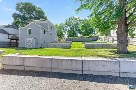 433 Winchester Avenue N Waynesboro VA 22980