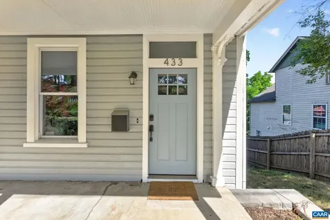 433 Winchester Avenue N Waynesboro VA 22980