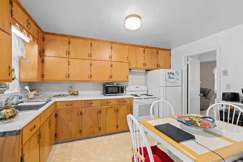 506 College Circle Staunton VA 24401