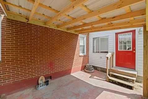 506 College Circle Staunton VA 24401
