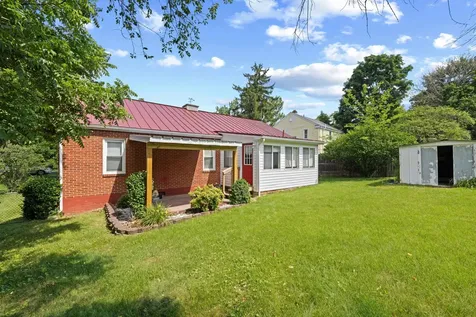 506 College Circle Staunton VA 24401