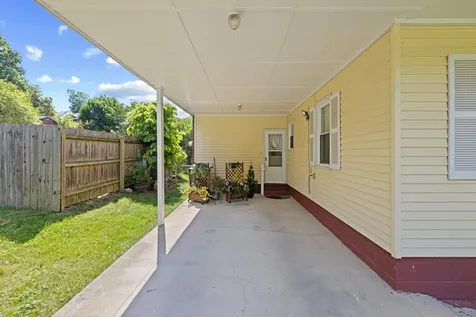 506 College Circle Staunton VA 24401