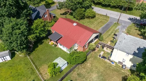 506 College Circle Staunton VA 24401