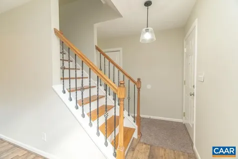 102 Dorset Court Charlottesville VA 22911