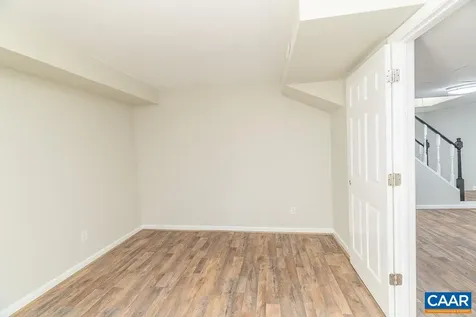 102 Dorset Court Charlottesville VA 22911