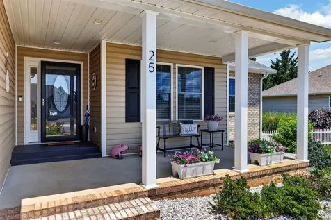 25 Meriwether Circle Stuarts Draft VA 24477