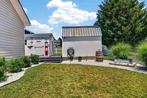 25 Meriwether Circle Stuarts Draft VA 24477