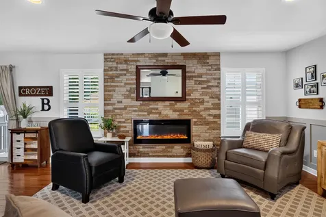 25 Meriwether Circle Stuarts Draft VA 24477