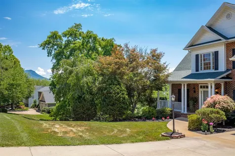 1530 Bluewater Road Rockingham VA 22801