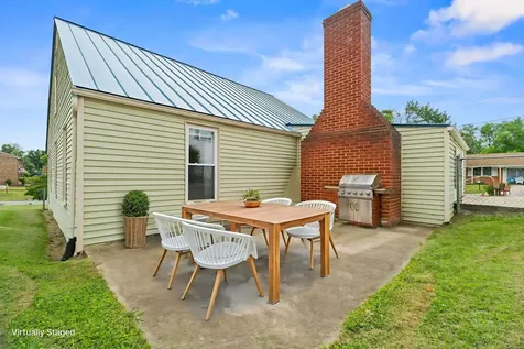 403 Betsy Bell Road Staunton VA 24401