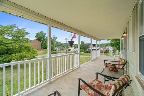 403 Betsy Bell Road Staunton VA 24401