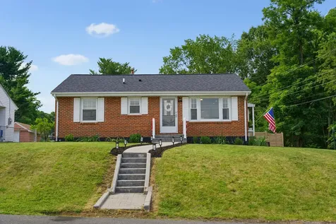 2412 Park Hill Road Staunton VA 24401