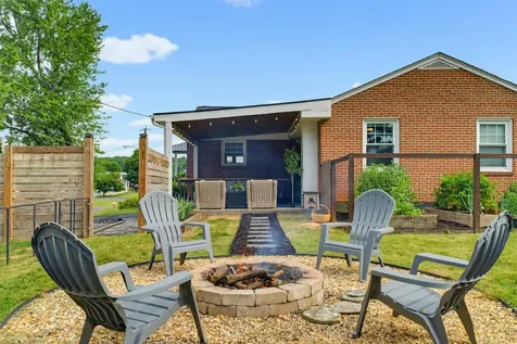 2412 Park Hill Road Staunton VA 24401