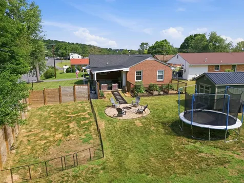 2412 Park Hill Road Staunton VA 24401