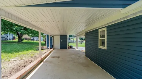 577 Pond Avenue Stanley VA 22851
