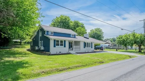 577 Pond Avenue Stanley VA 22851