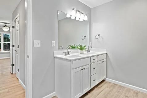 5 River Oak Drive Staunton VA 24401