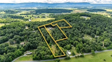 8905 Shade Tree Lane Broadway VA 22815