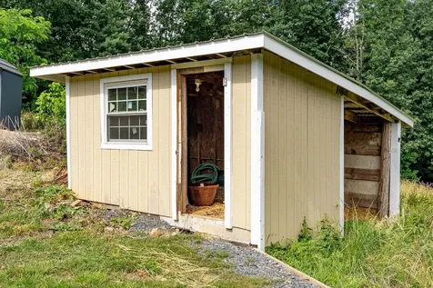 8905 Shade Tree Lane Broadway VA 22815