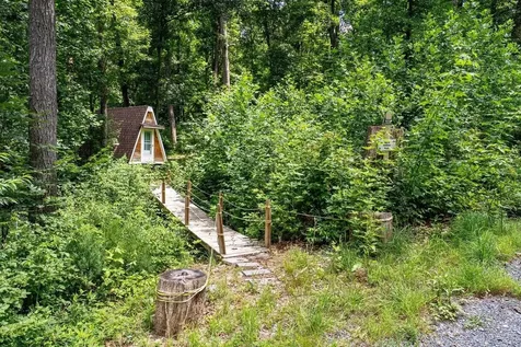 8905 Shade Tree Lane Broadway VA 22815