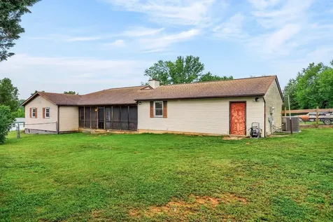63 Westgate Road Verona VA 24482