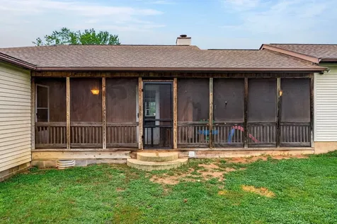 63 Westgate Road Verona VA 24482
