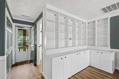 63 Westgate Road Verona VA 24482